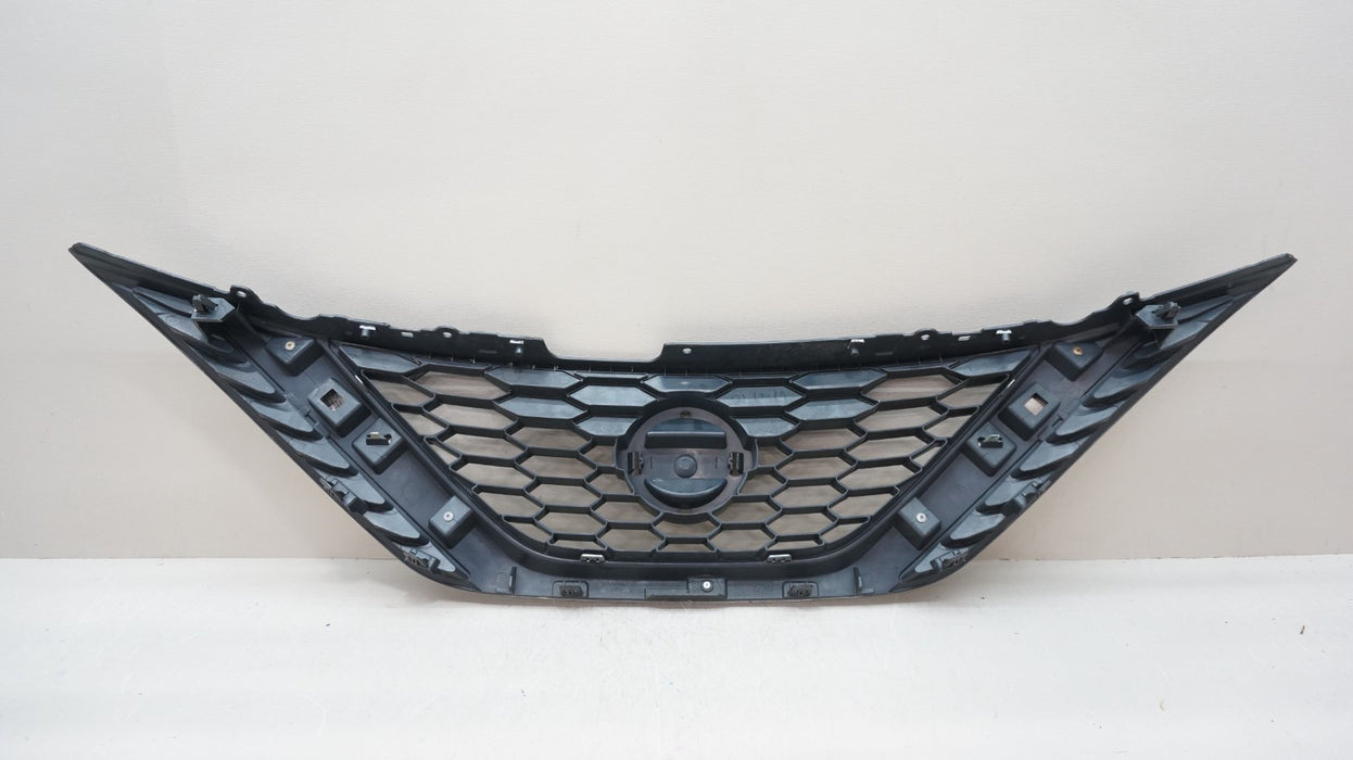 2016-2019 NISSAN SENTRA FRONT BUMPER RADIATOR GRILLE OEM