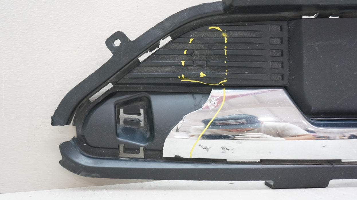 2021-2024 CHEVROLET TAHOE / SUBURBAN FRONT LOWER BUMPER GRILLE OEM 84796507