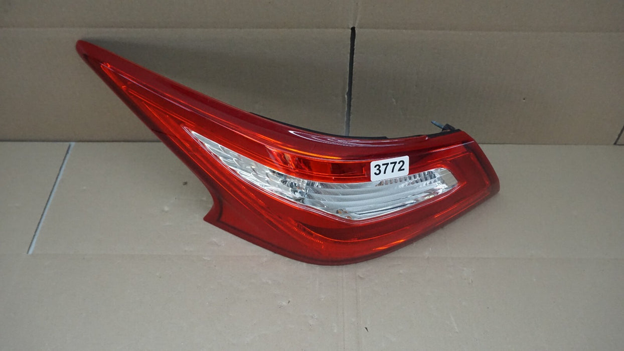 2016-2017 NISSAN ALTIMA REAR LEFT DRIVER SIDE TAIL LIGHT BRAKE LAMP OEM 16 17