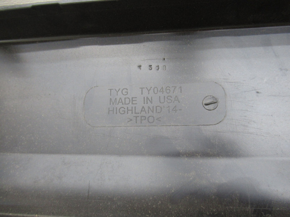 2014-2019 TOYOTA HIGHLANDER REAR LOWER BUMPER PLASTIC TRIM VALANCE OEM