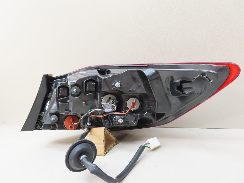 2019-2020 HYUNDAI ELANTRA  LEFT DRIVER SIDE OUTER TAIL LIGHT OEM