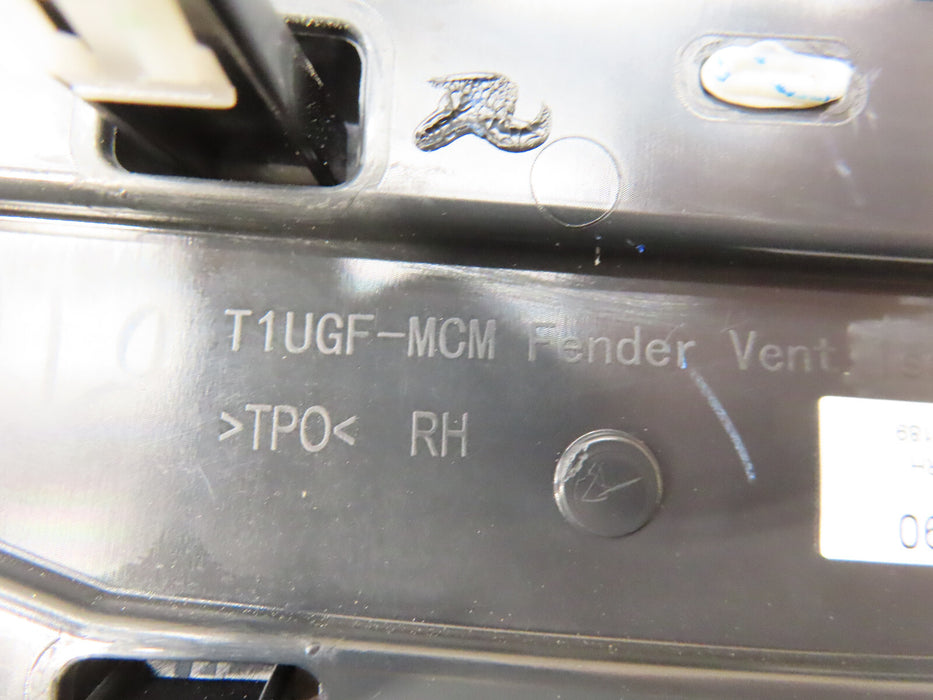 GMC FRONT RIGHT PASSENGER SIDE FENDER VENT OEM