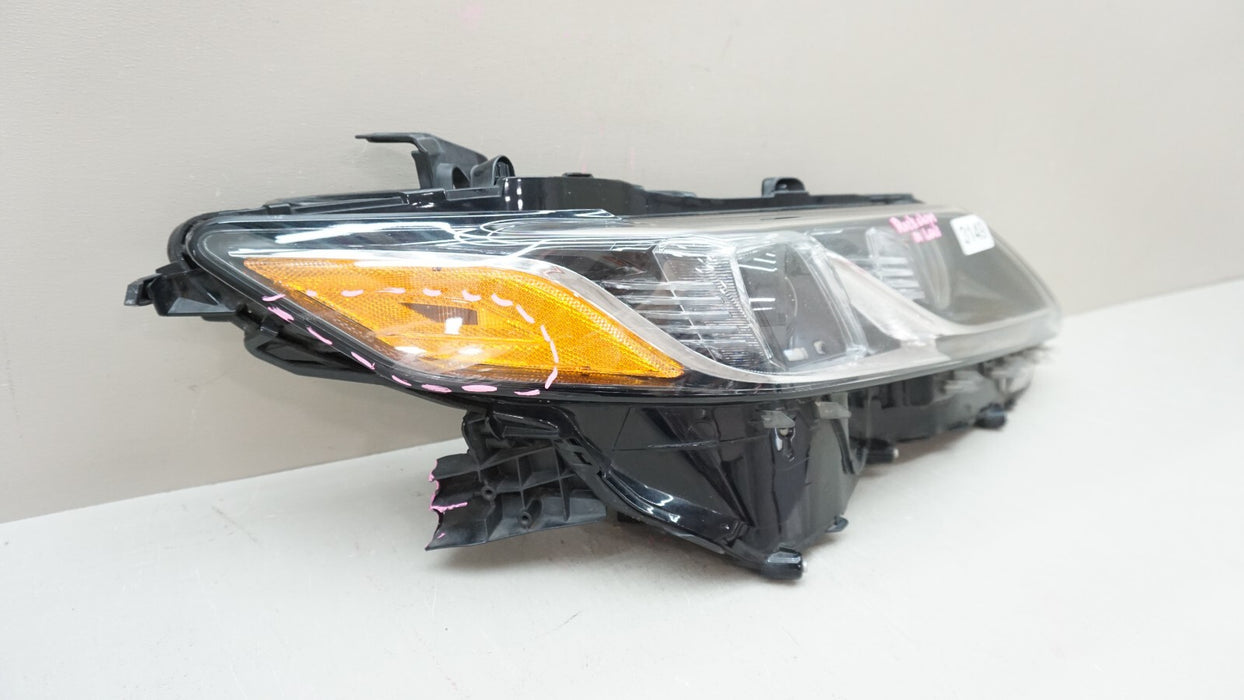 2018-2022 TOYOTA CAMRY FRONT RH RIGHT PASSENGER SIDE HEADLIGHT OEM