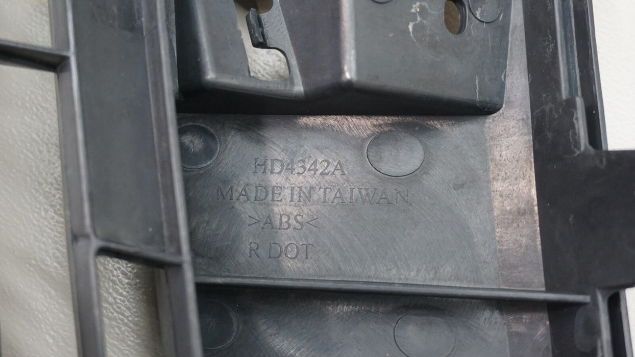 2009-2010 ACURA TSX FRONT UPPER MAIN GRILLE BRACKET AFTERMARKET