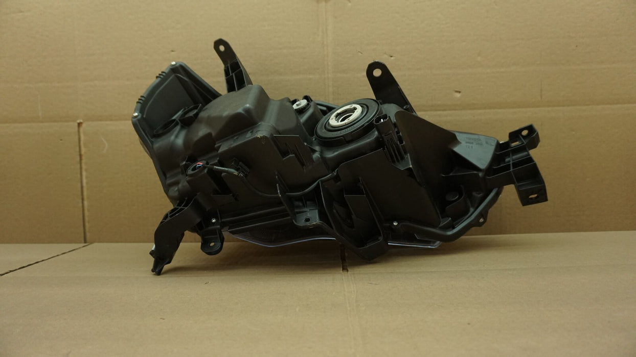 2014-2020 TOYOTA 4RUNNER LEFT DRIVER SIDE HEADLIGHT HALOGEN OEM