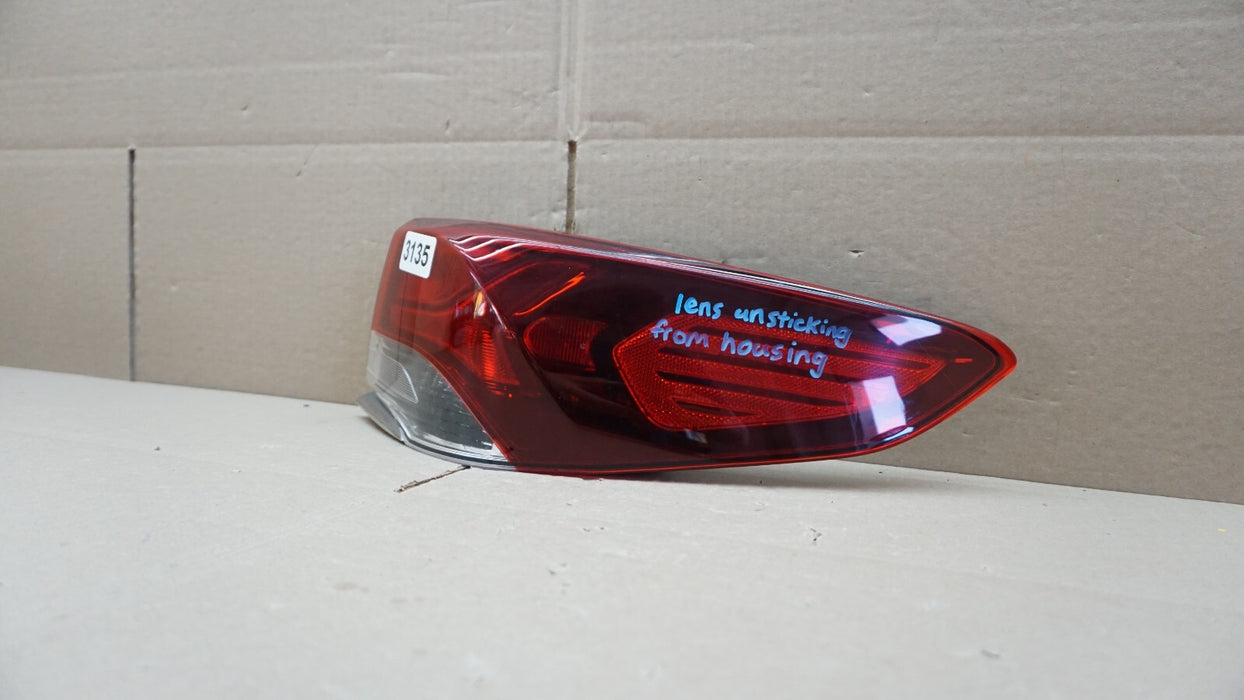 2018-2019 HYUNDAI SONATA REAR RIGHT PASSENGER SIDE OUTER TAIL LIGHT OEM 18 19