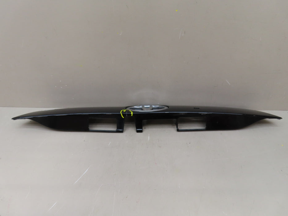 2012 2013 2014 TOYOTA CAMRY REAR RUNK DECK LID MOLDING OEM 76801-0E250