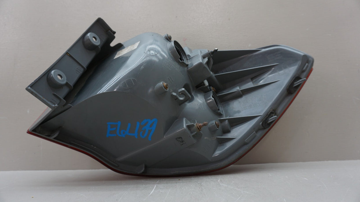 2011-2013 KIA FORTE REAR RIGHT DRIVERS SIDE TAIL LIGHT OEM 11 12 13