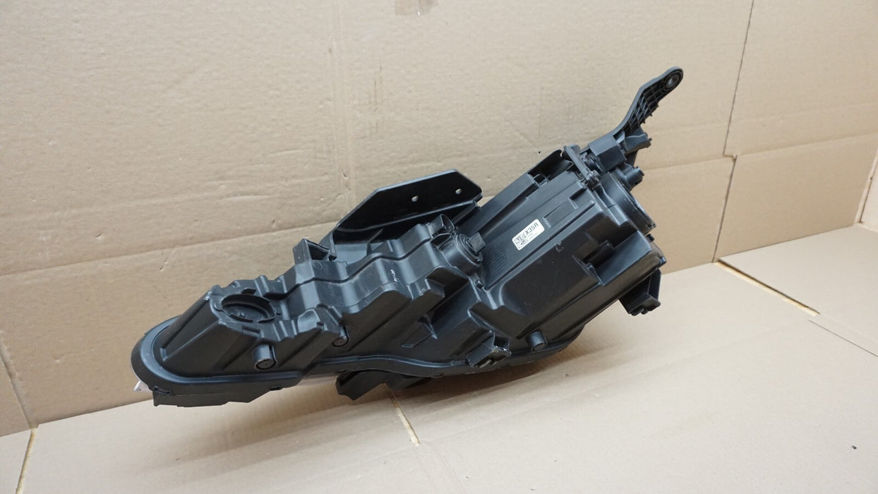 2019-2020 HYUNDAI ELATNRA FRONT RIGHT PASSENGER SIDE HEADLIGHT HALOGEN OEM 19 20