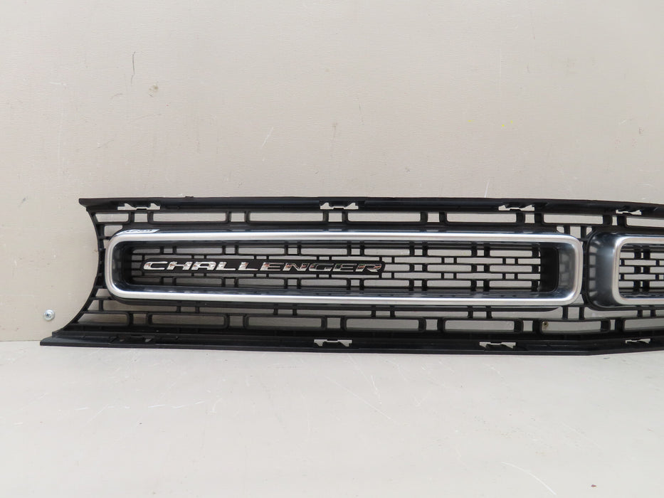 2015-2019 DODGE CHALLENGER FRONT UPPER RADIATOR GRILLE GRILL OEM 9403971