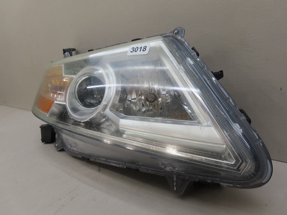 2011-2013 HONDA ODYSSEY RIGHT PASSENGER HALOGEN HEADLIGHT OEM