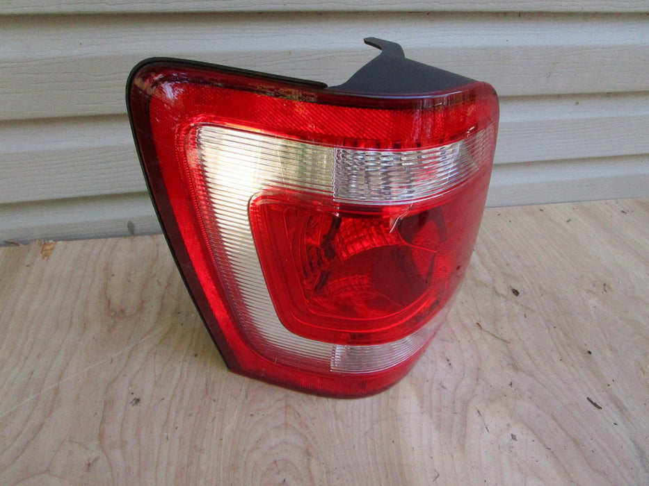 08 09 10 11 12 FORD ESCAPE REAR LEFT TAIL LIGHT OEM