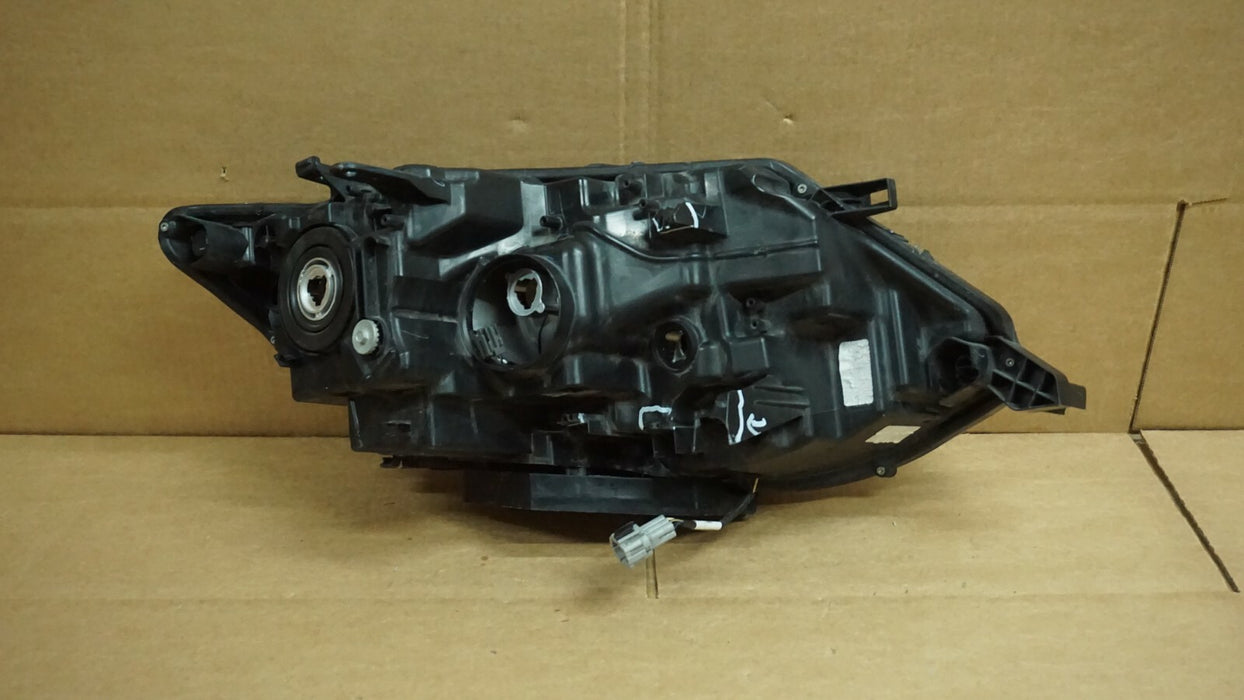 2017-2019 NISSAN ROGUE FRONT LEFT DRIVER SIDE HEADLIGHT HEADLAMP HALOGEN OEM