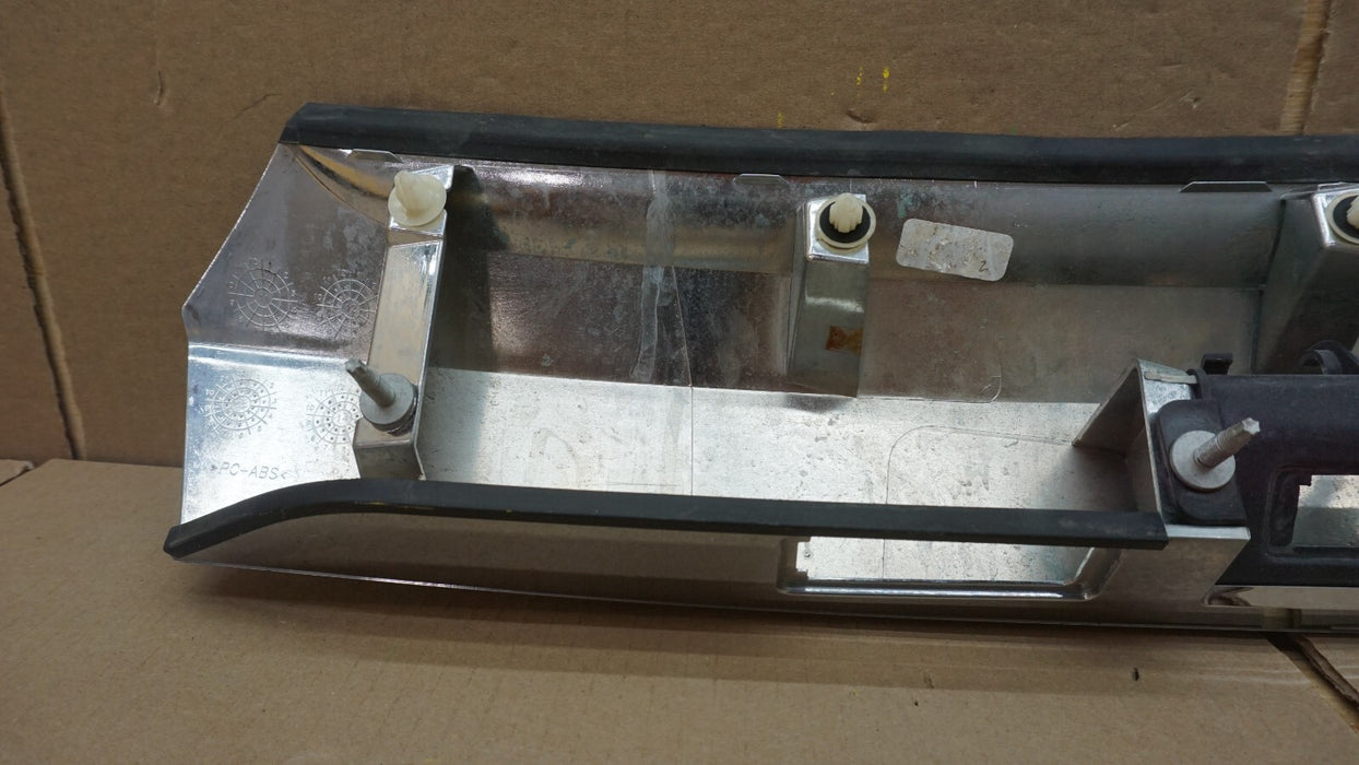 2010-2016 GMC TERRAIN REAR TRUNK TAILGATE MOLDING TRIM OEM 10 11 12 13 14 15 16