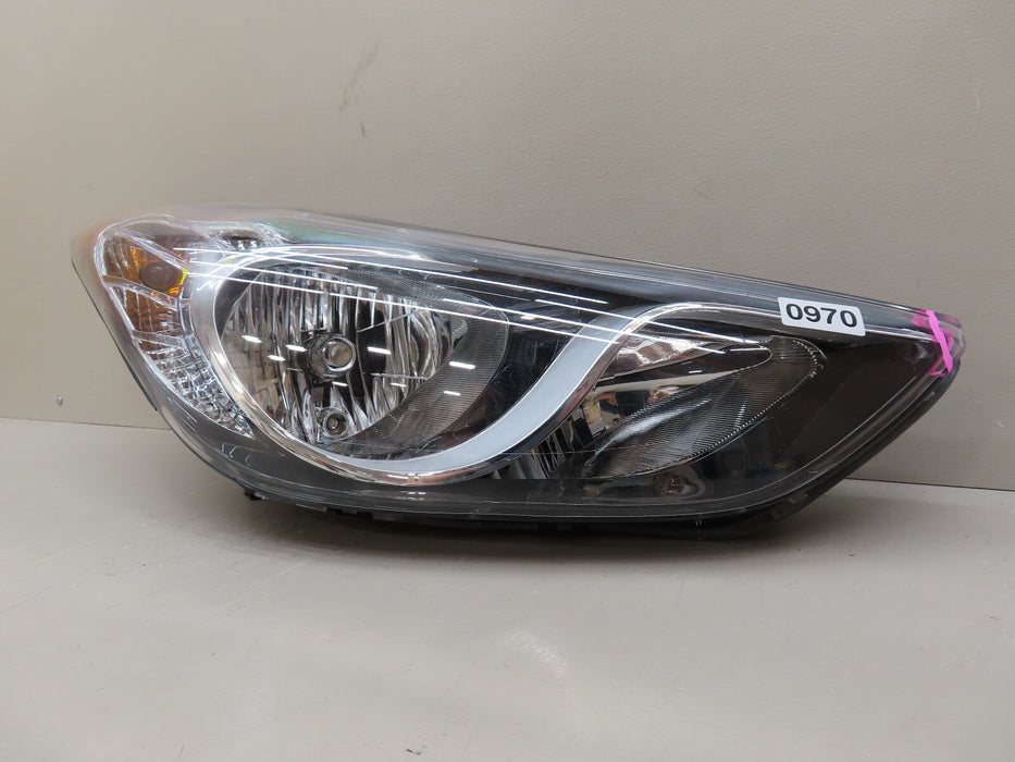 2013-2016 HYUNDAI ELANTRA RIGHT PASSENGER SIDE HEADLIGHT HALOGEN HEADLAMP OEM
