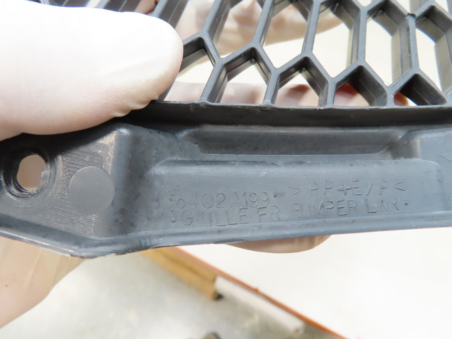 2010-2013 MITSUBISHI OUTLANDER FRONT LOWER BUMPER GRILLE GRILL OEM 6402A199