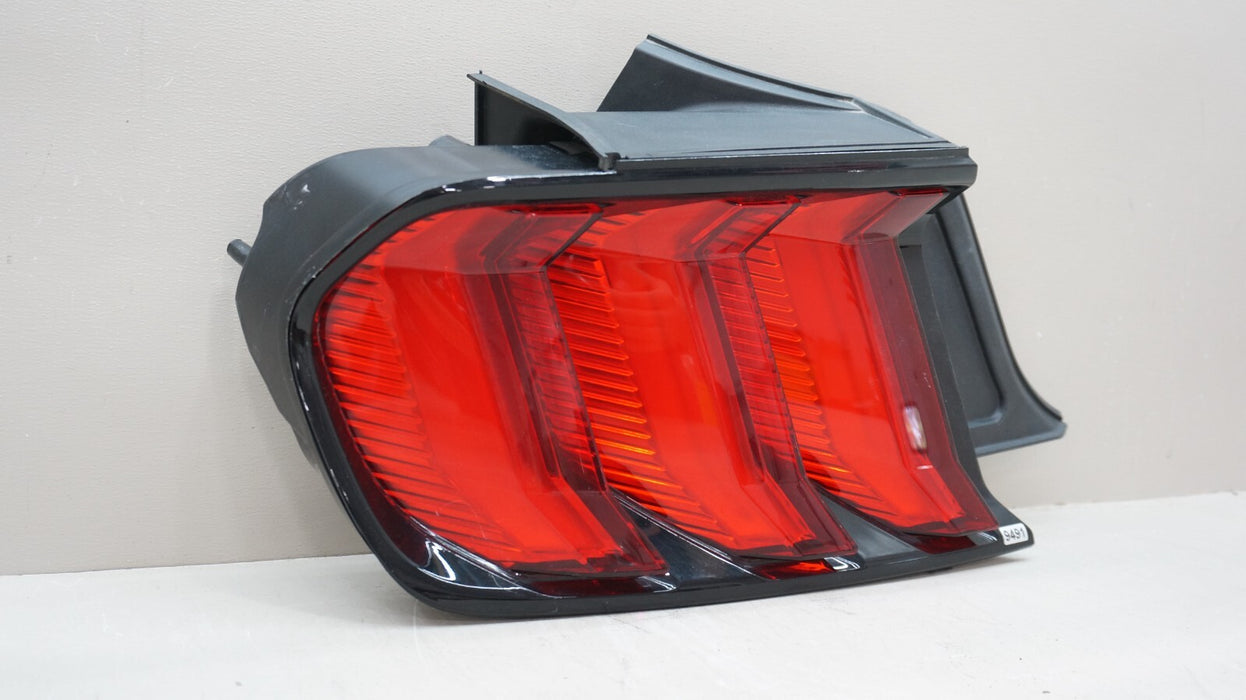 *MINT* 2018-2021 FORD MUSTANG REAR LEFT DRIVER SIDE LED TAIL LIGHT OEM