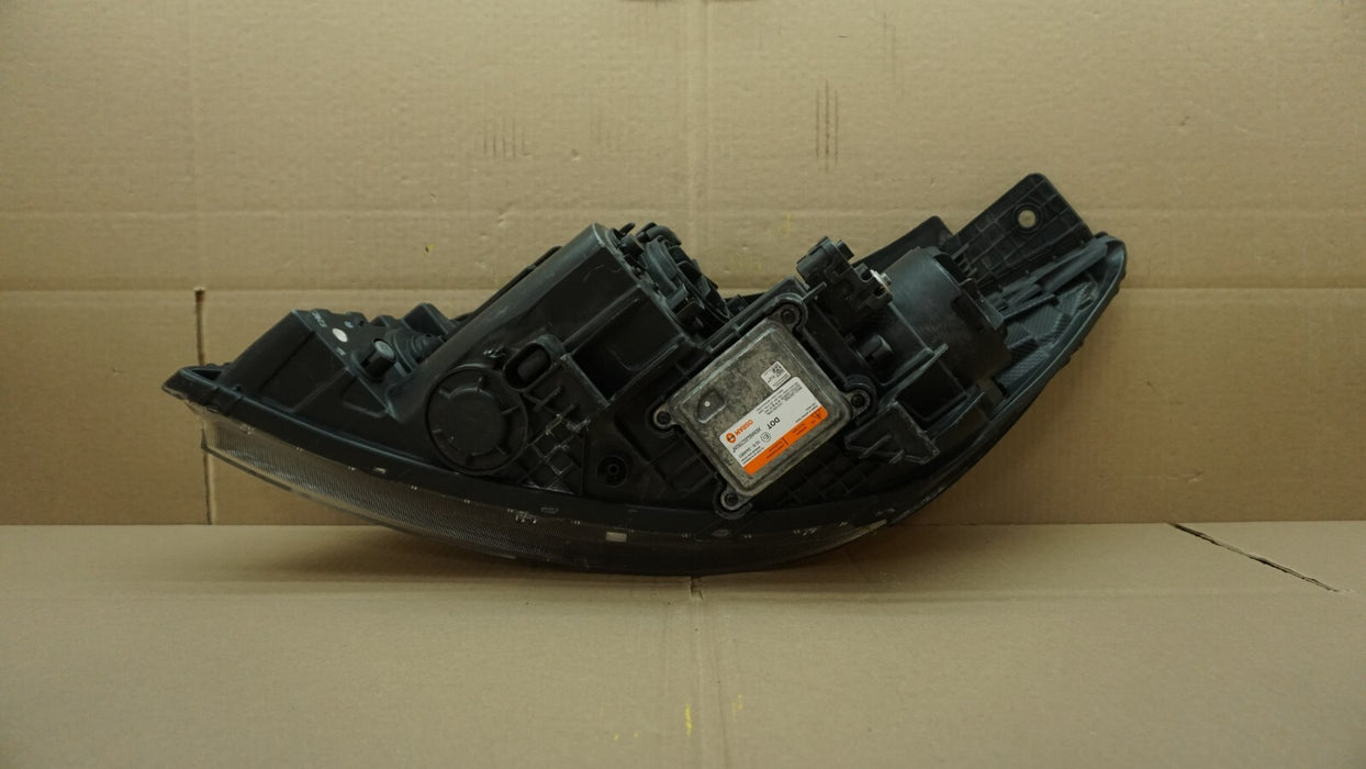 2015-2018 KIA SEDONA RIGHT PASSENGER SIDE HEADLIGHT XENON HID OEM 92102A9120