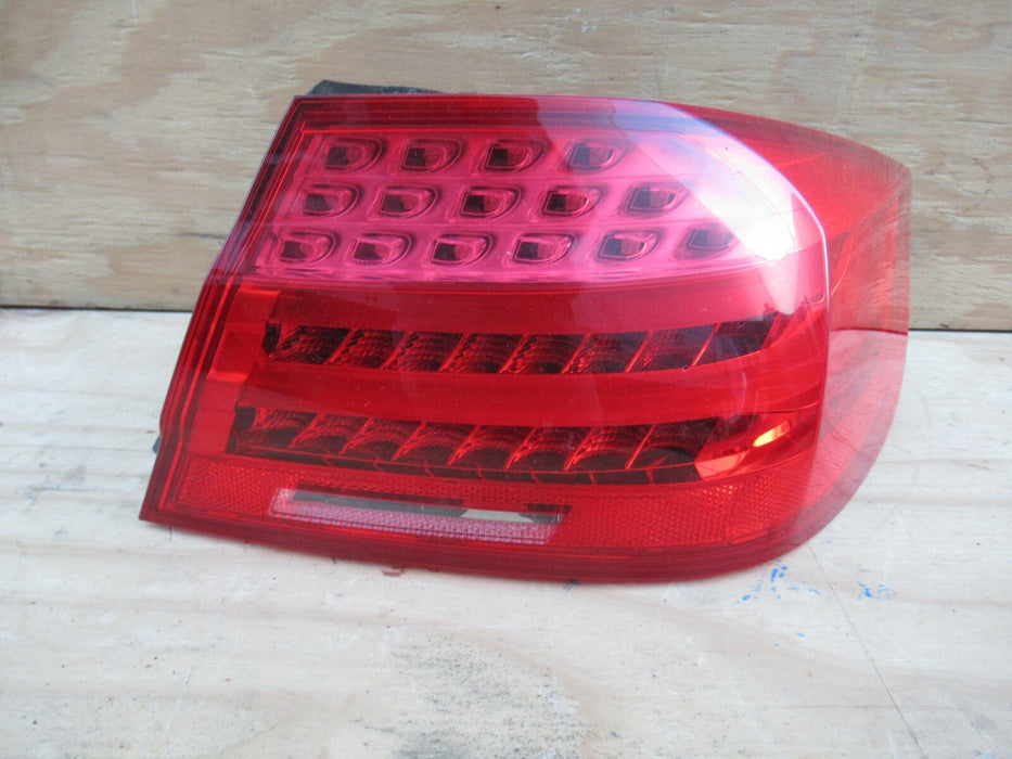 2011-2013 BMW 328I 335I E92 RIGHT PASSENGER SIDE TAIL LIGHT STOP BRAKE LAMP OEM