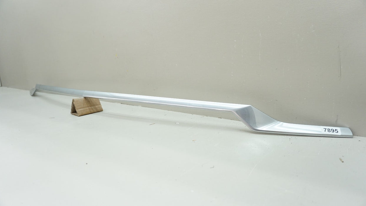 2020-2023 CADILLAC XT6 REAR LIFTGATE TAIL LIGHT MOLDING TRIM OEM 84247306