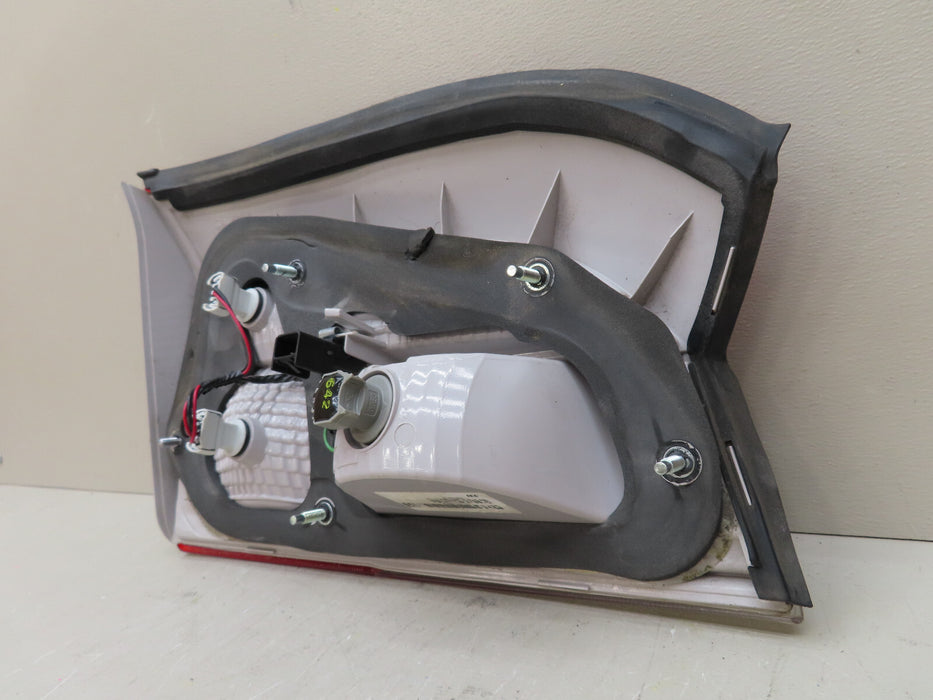 2010-2017 GMC TERRAIN RIGHT PASSENGER SIDE INNER TAIL LIGHT OEM