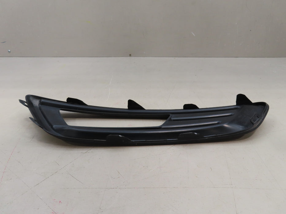 2015-2018 FORD FOCUS SEDAN FRONT LEFT BUMPER FOG LIGHT BEZEL OEM F1EB-15A299-AA