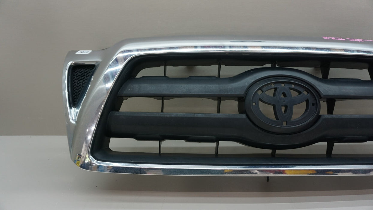 2005-2009 TOYOTA TACOMA FRONT BUMPER CENTER GRILL GRILLE OEM 53100-04350
