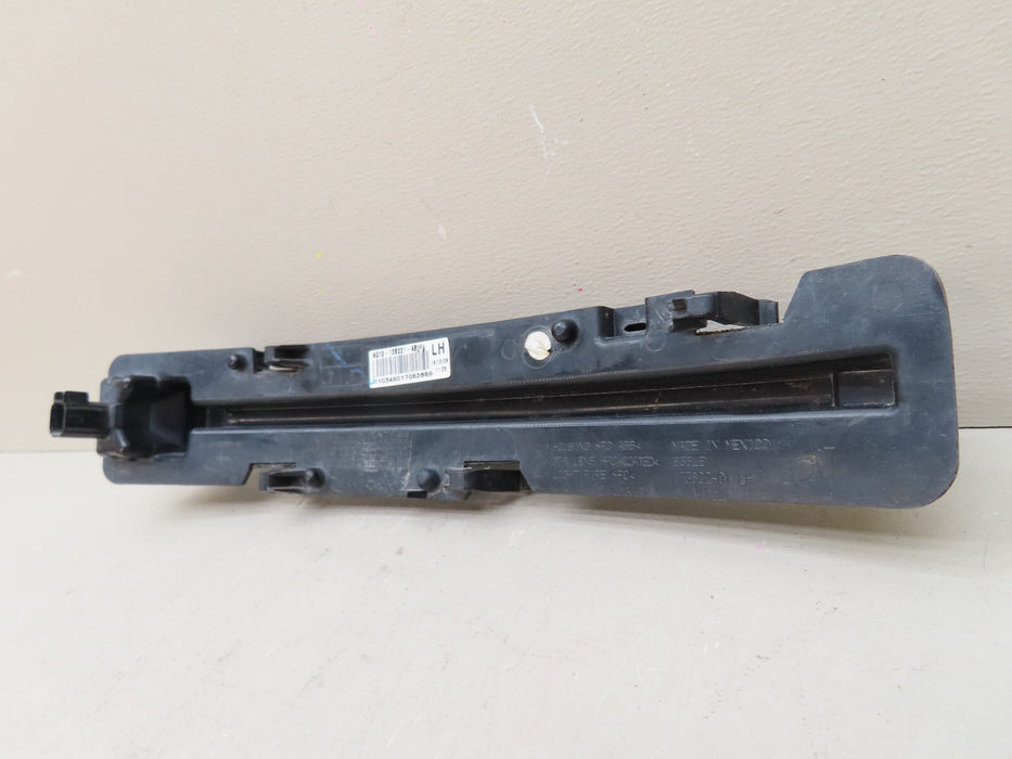 2010-2019 FORD TAURUS FRONT LEFT DRIVER SIDE TURN SIGNAL OEM AG13-13B221-AB