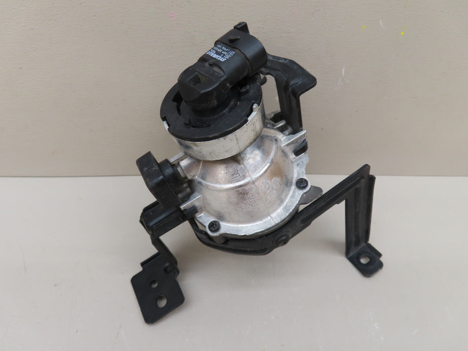 2017-2018 KIA SPORTAGE FRONT RIGHT PASSENGER SIDE FOG LIGHT OEM 92201/2-D9