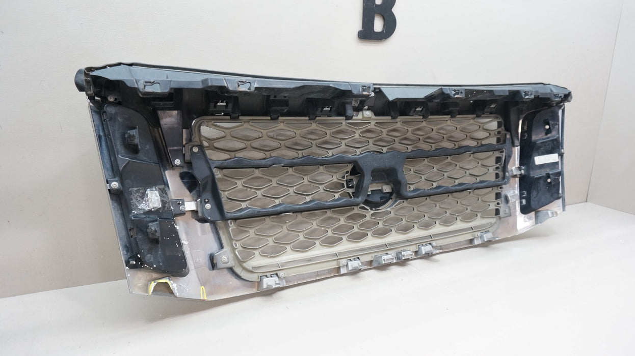 2016-2019 NISSAN TITAN XD FRONT RADIATOR GRILLE GRILL 62310-EZ20A OEM