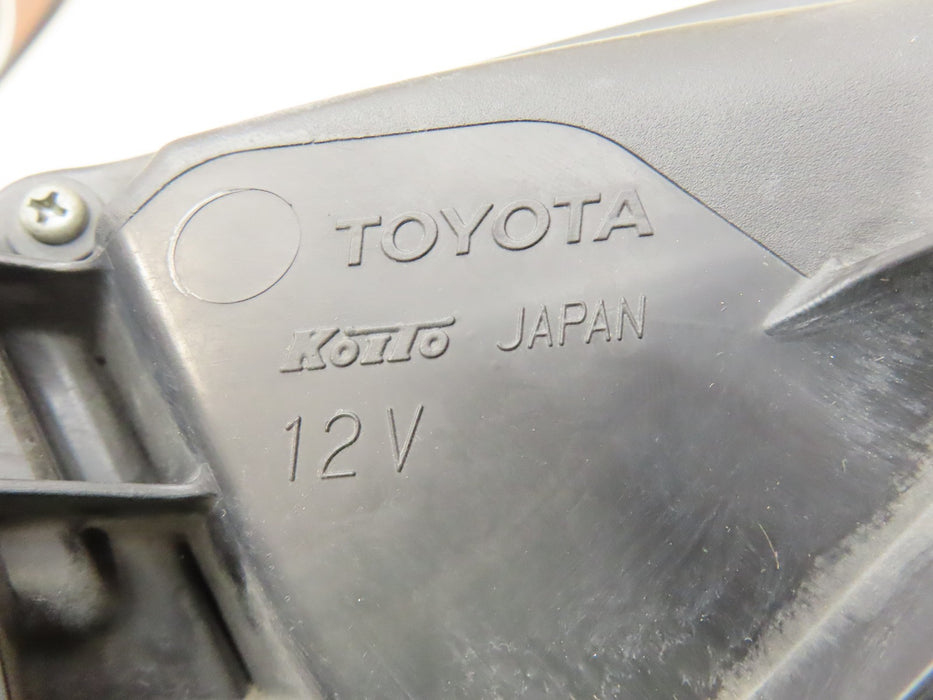 2014-2023 TOYOTA 4RUNNER FRONT RIGHT PASSENGER SIDE HEADLIGHT HALOGEN OEM