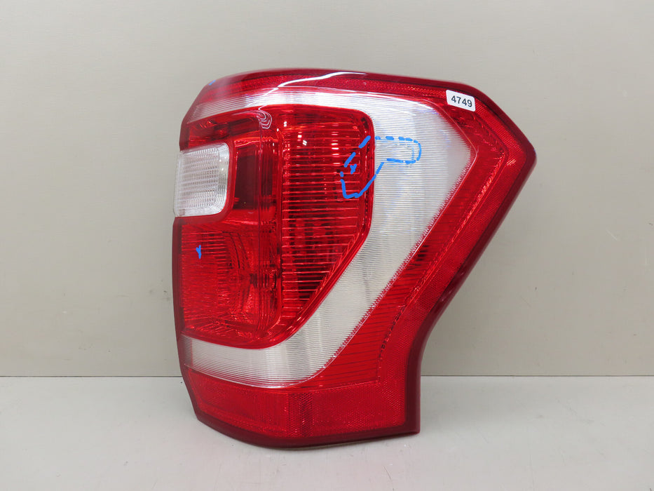 2018-2021 FORD EXPEDITION REAR RIGHT PASSENGER TAIL LIGHT OEM