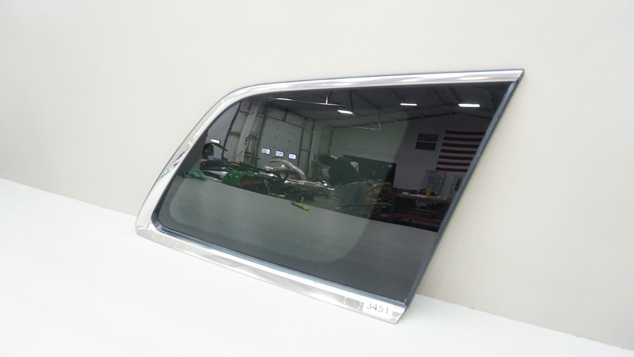 2017-2021 JEEP GRAND CHEROKEE REAR RIGHT QUARTER WINDOW 68259510AB OEM