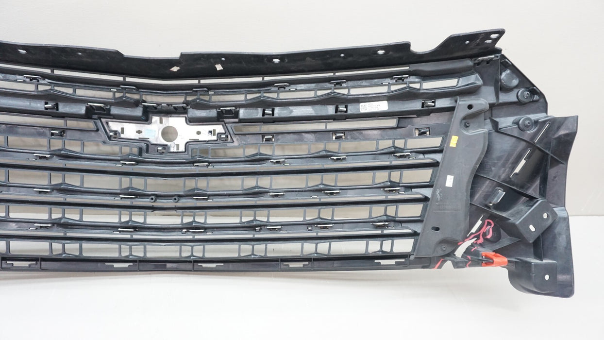 2022-2023 CHEVROLET TRAVERSE FRONT MAIN CENTER GRILLE OEM 23376131