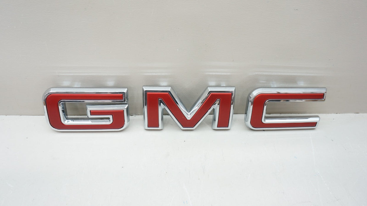 2021-2024 GMC YUKON FRONT GMC GRILLE RED EMBLEM LETTERS SET OEM 84237678