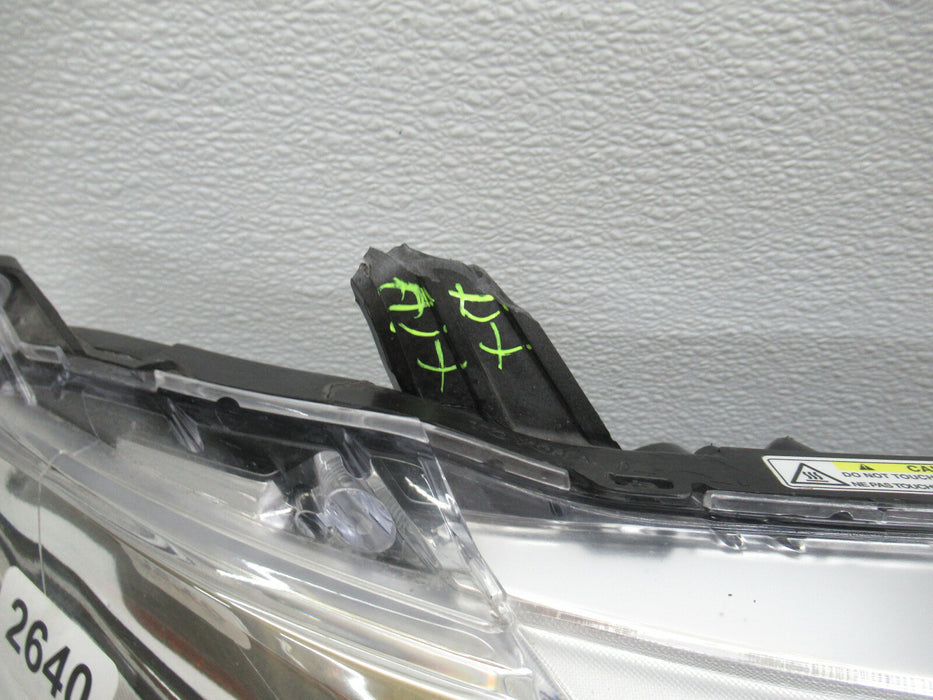 2015 2016 2017 2018 2019 2020 TOYOTA SIENNA RIGHT HALOGEN HEADLIGHT LAMP OEM