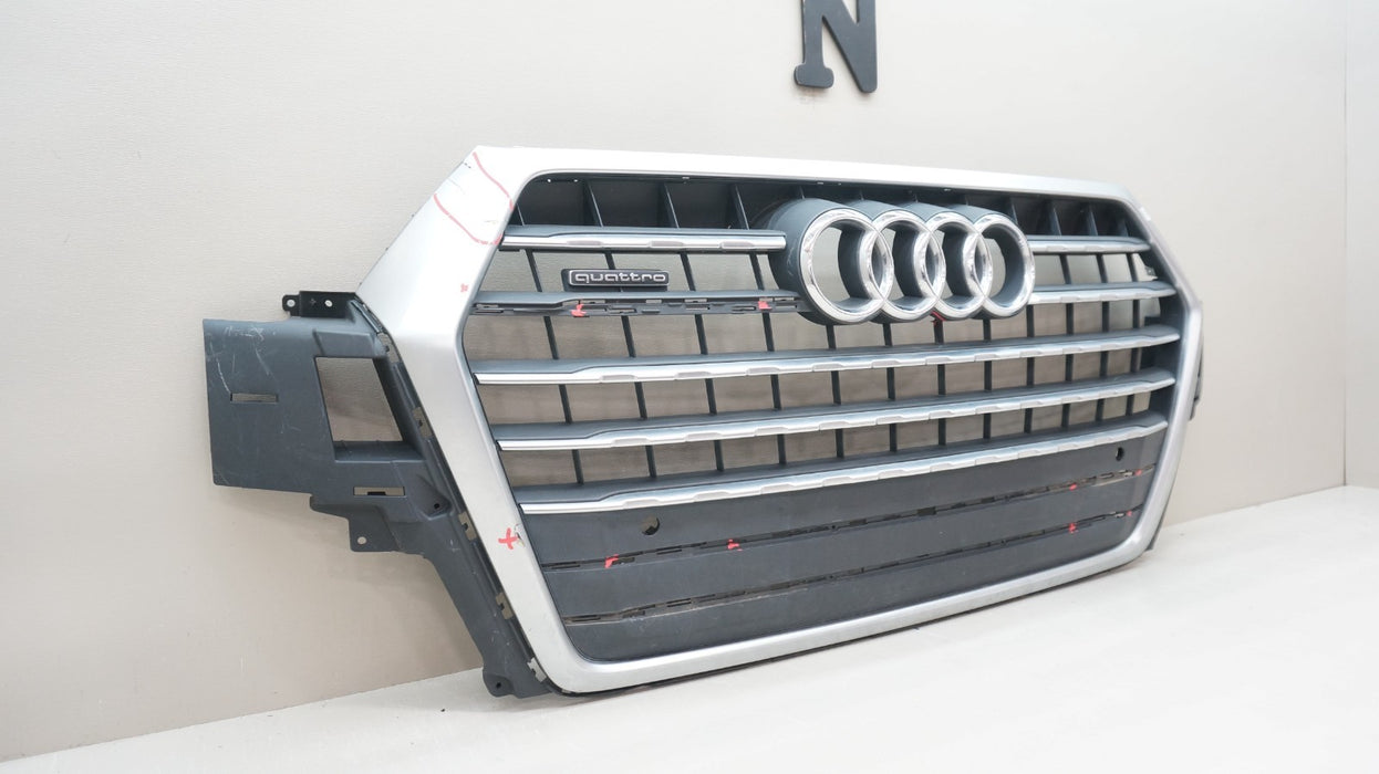 2017-2019 AUDI Q7 S-LINE FRONT BUMPER RADIATOR GRILLE OEM 4M0853651
