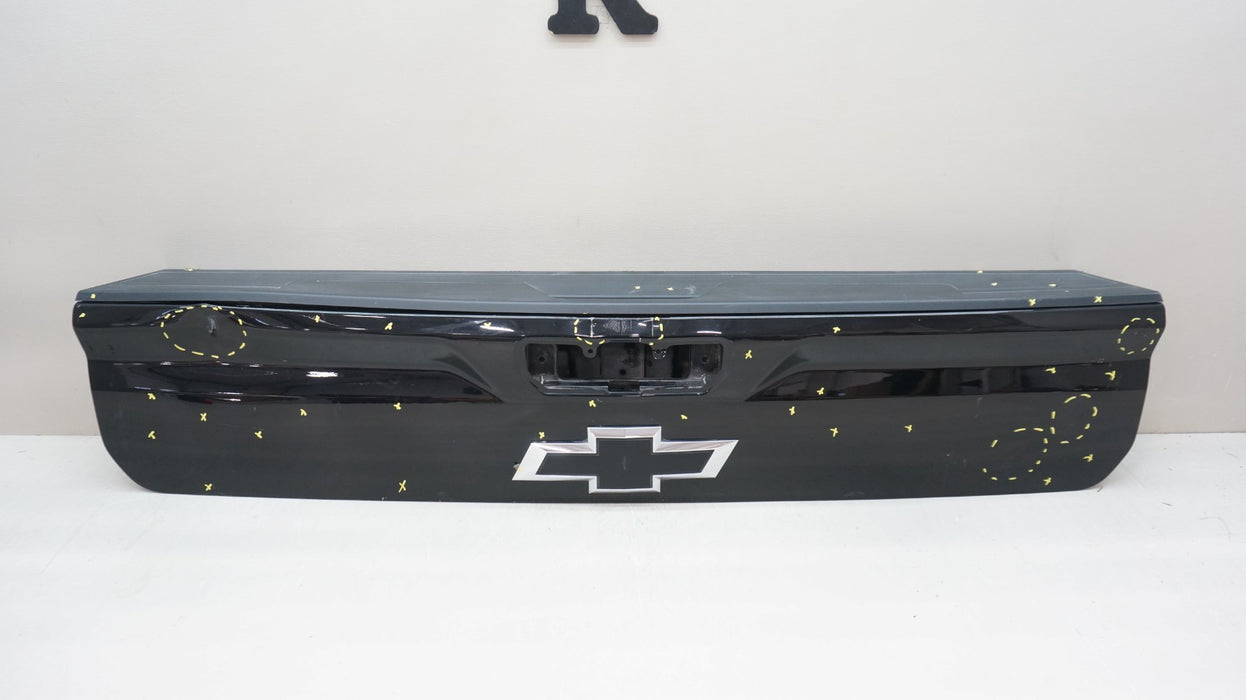 2019-2024 CHEVROLET SILVERADO 1500 REAR UPPER TAIL GATE OEM