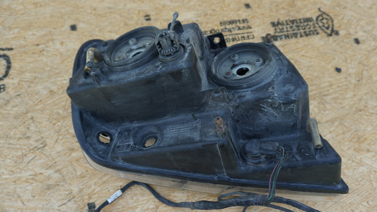 99 00 01 02 03 04 JEEP GRAND CHEROKEE LEFT FRONT HEADLIGHT OEM