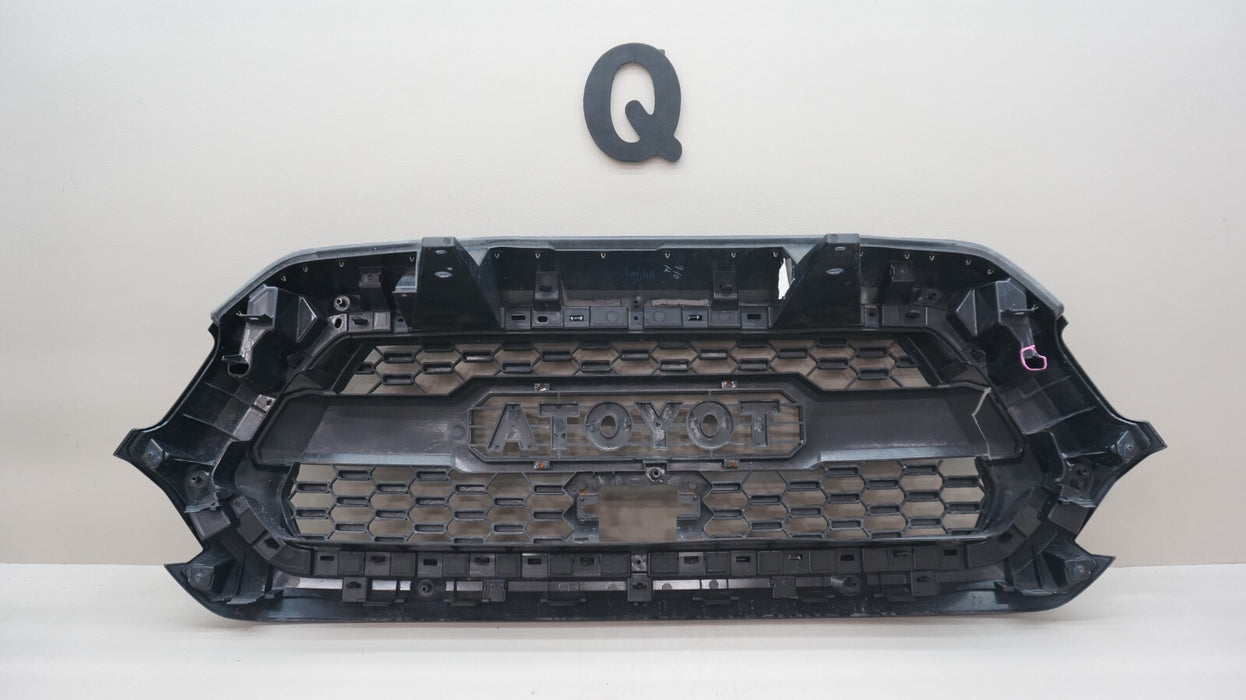 2016-2022 TOYOTA TACOMA FRONT RADIATOR GRILLE OEM 53111-04380