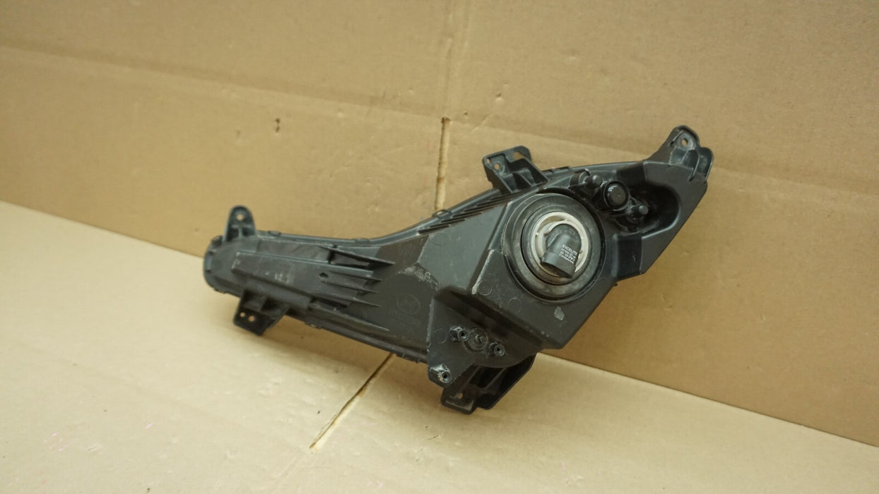 2014-2016 HYUNDAI ELANTRA FRONT RIGHT PASSENGER FOG LIGHT LED OEM 92202-3X