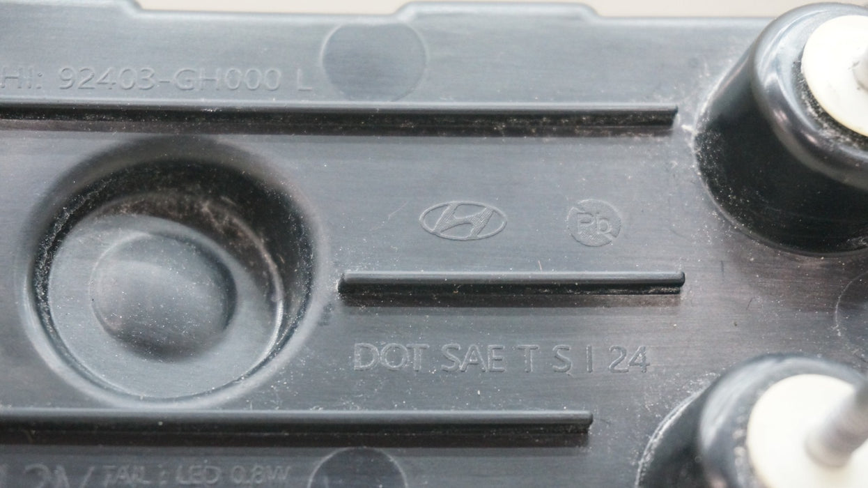 2024-2025 HYUNDAI SANTA FE REAR LEFT SIDE LED INNER TAIL LIGHT OEM 92403-GH000