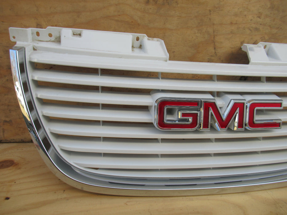 07 08 09 10 11 12 13 14 GMC Yukon FRONT GRILLE GRILL OEM