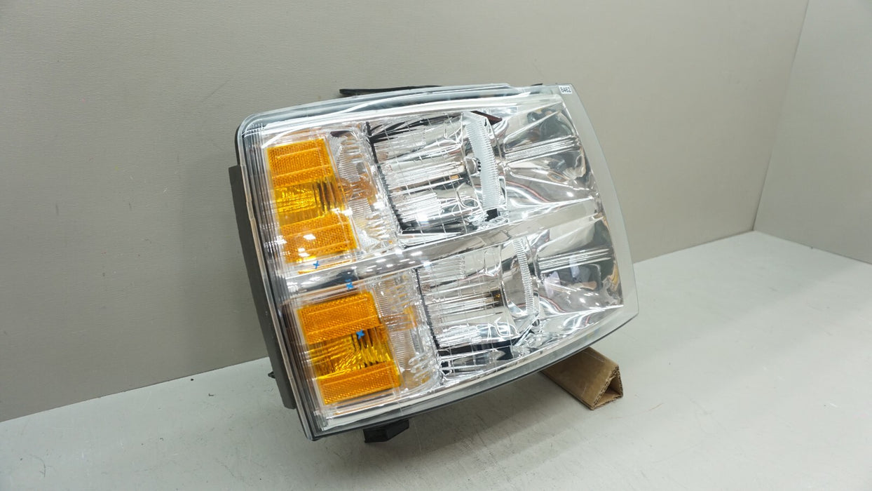 2007-2013 CHEVROLET SILVERADO 1500 2500 3500 FRONT RIGHT HALOGEN HEADLIGHT OEM
