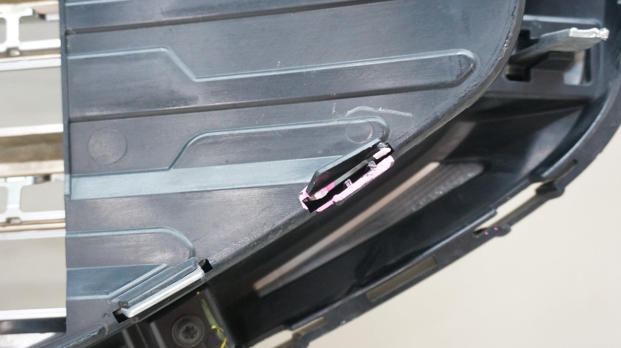 2018-2021 GMC TERRAIN FRONT BUMPER RADIATOR GRILLE OEM 84236094