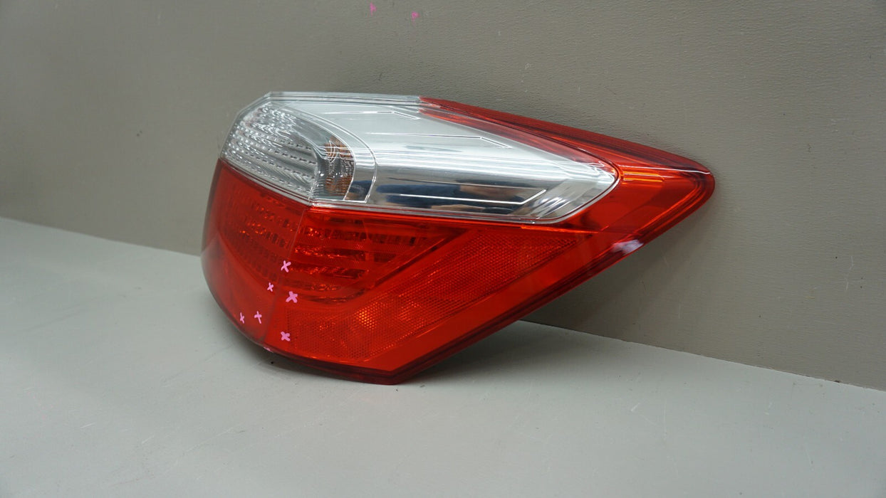 2013-2015 HONDA ACCORD REAR RIGHT PASSENGER SIDE TAIL LIGHT OEM 13 14 15