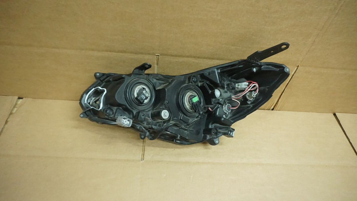 2012-2014 SUBARU IMPREZA FRONT RIGHT PASSENGER SIDE HEADLIGHT HALOGEN LAMP OEM