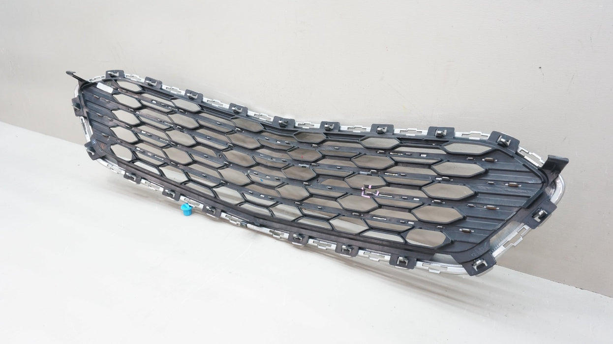 2016-2018 CHEVROLET CRUZE FRONT LOWER RADIATOR GRILLE GRILL 23504329 OEM