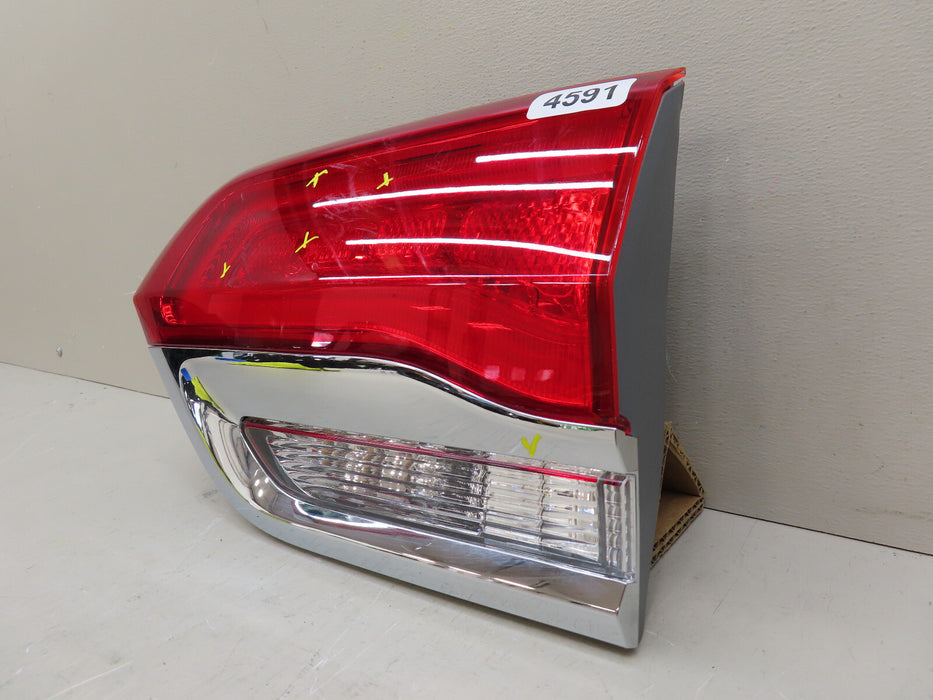 2015 -2020 JEEP GRAND CHEROKEE REAR RIGHT PASSENGER SIDE TAIL LIGHT AFTERMARKET