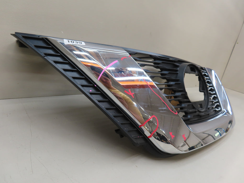 2017-2020 NISSAN ROGUE FRONT RADIATOR GRILL GRILLE OEM